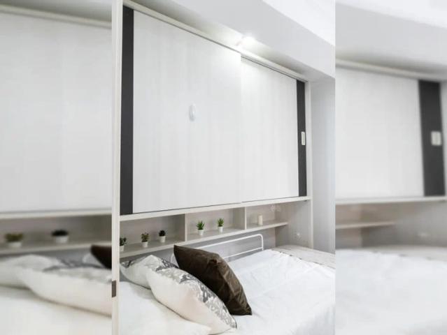 Room in a shared 5 bedroom apartment for rent in Valdezarza