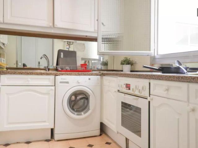 Room in a shared 6 bedroom apartment for rent in Castellana, Students and professionals only