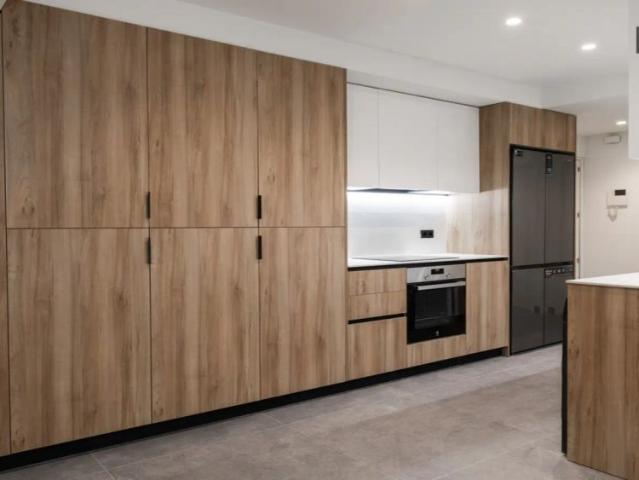 Room in a shared 6 bedroom apartment for rent in Almenara