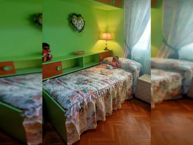 Room in a shared 6 bedroom apartment for rent in Barcelona, bills included