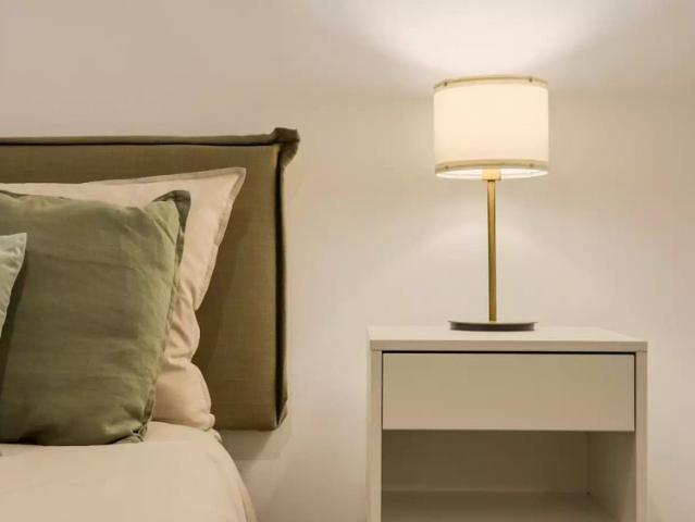 Room in a shared 6 bedroom apartment for rent in El Gòtic