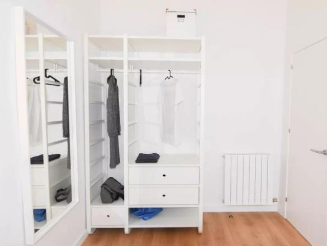 Room in a shared 6 bedroom apartment for rent in El Raval, bills included, smoking not allowed