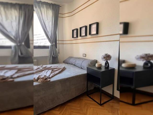 Room in a shared 6 bedroom apartment for rent in Estrella, all bills included