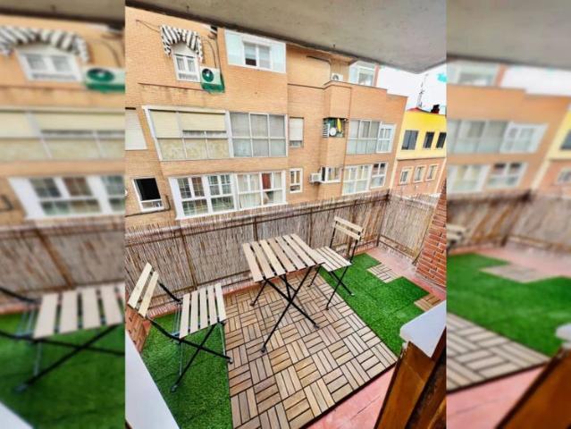 Room in a shared 6 bedroom apartment for rent in Fuente del Berro, bills included