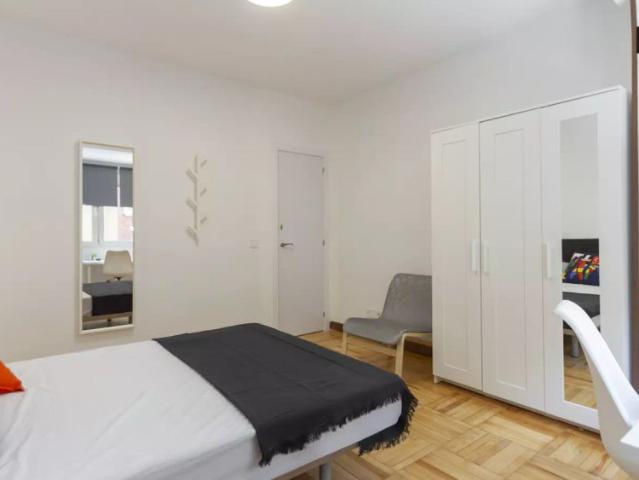 Room in a shared 6 bedroom apartment for rent in Ibiza