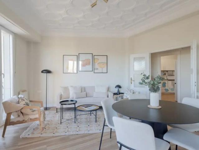 Room in a shared 6 bedroom apartment for rent in La Gran Vía, Valencia