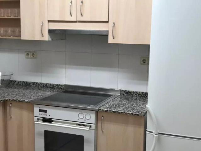 Room in a shared 6 bedroom apartment for rent in La Sagrada Família, fully furnished, students only