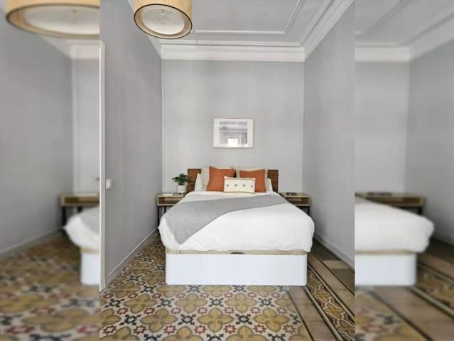 Room in a shared 6 bedroom apartment for rent in l'Antiga Esquerra de l'Eixample