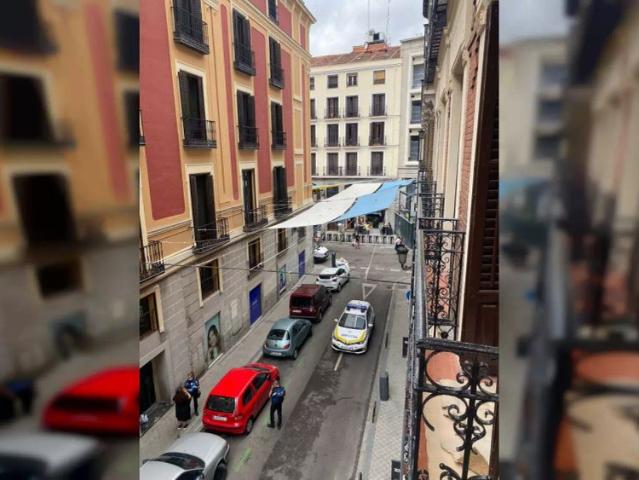 Room in a shared 6 bedroom apartment for rent in Sol, Madrid