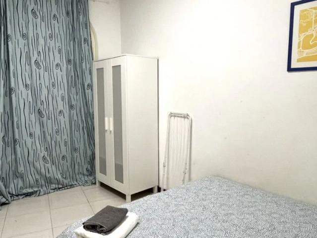Room in a shared 6 bedroom apartment for rent in Sant Pere Santa Caterina i la Ribera