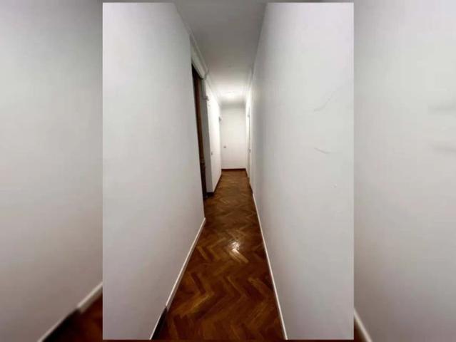 Room in a shared 6 bedroom apartment for rent in Palacio