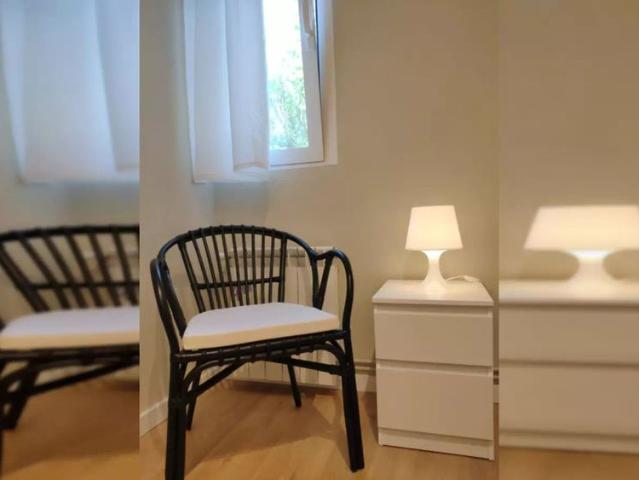 Room in a shared 6 bedroom apartment for rent in Palomeras Bajas, professionals and students only