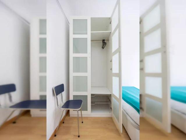 Room in a shared 6 bedroom apartment for rent in Palos de Moguer, suitable for students and professionals