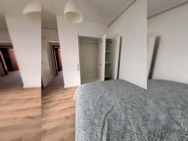 Room in a shared 6 bedroom apartment for rent in Palos de Moguer