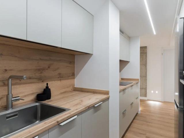 Room in a shared 6 bedroom apartment for rent in Pilar