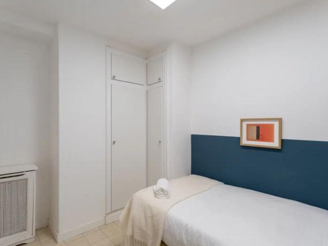 Room in a shared 7 bedroom apartment for rent in Castillejos with all bills included