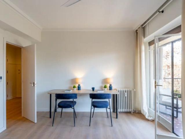 Room in a shared 7 bedroom apartment for rent in Cuatro Caminos