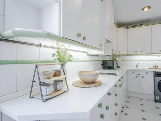 Room in a shared 7 bedroom apartment for rent in Almenara