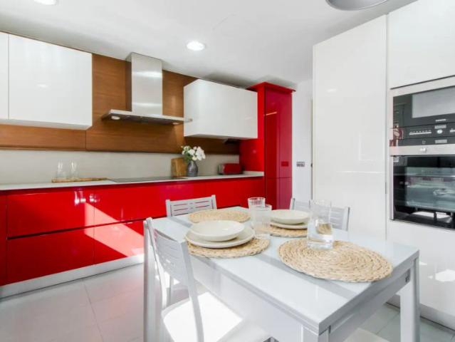 Room in a shared 7 bedroom apartment for rent in Almenara