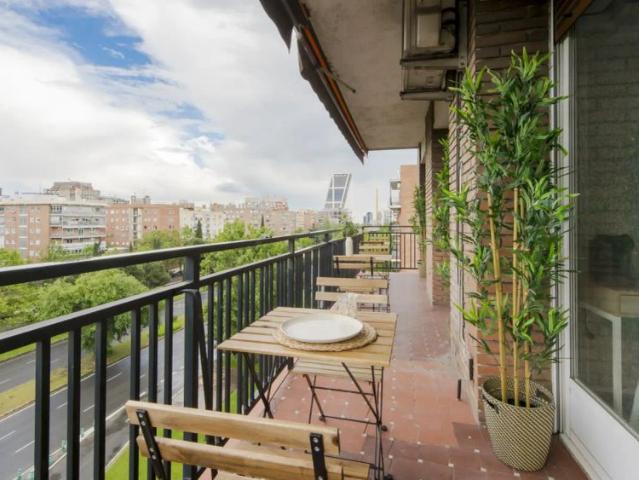 Room in a shared 7 bedroom apartment for rent in Almenara