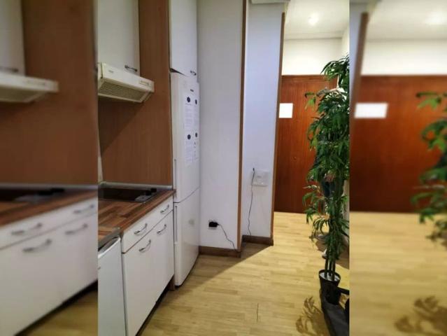 Room in a shared 7 bedroom apartment for rent in Bellas Vistas with all bills included