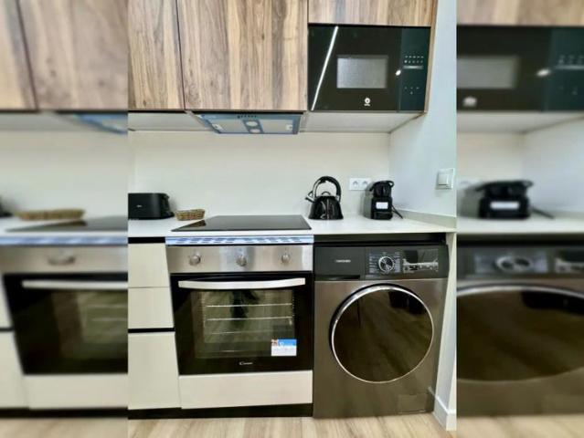 Room in a shared 7 bedroom apartment for rent in Goya, perfect for professionals and students