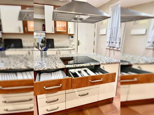 Room in a shared 7 bedroom apartment for rent in Goya, professionals and students allowed