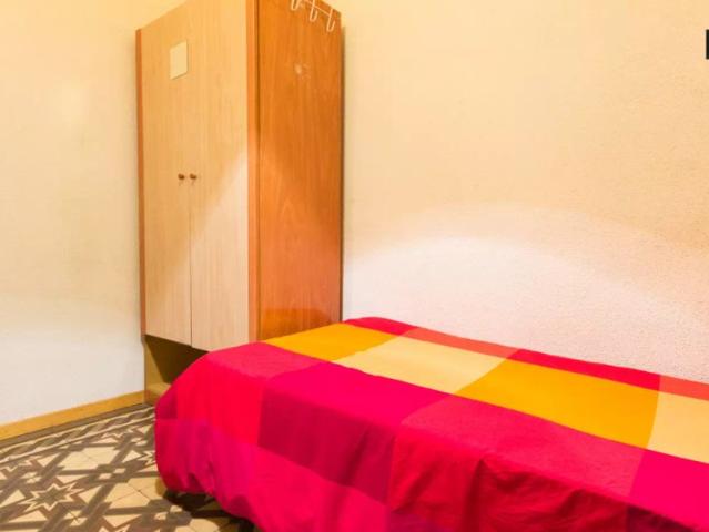Room in a shared 7 bedroom apartment for rent in Gaztambide