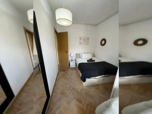 Room in a shared 7 bedroom apartment for rent in Gaztambide