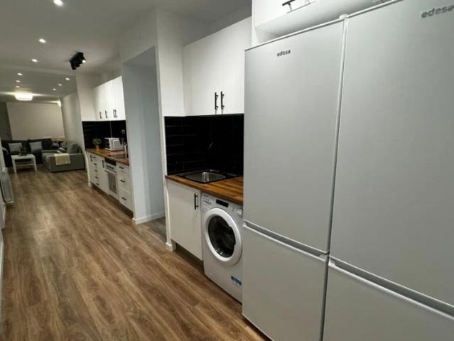 Room in a shared 7 bedroom apartment for rent in Gaztambide, Madrid