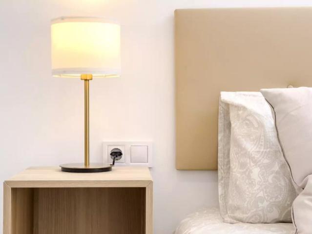 Room in a shared 7 bedroom apartment for rent in les Tres Torres, perfect for professionals or students