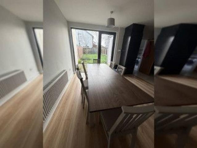 Room in a shared 7 bedroom apartment for rent in Northside, only males, professionals, and students allowed, bills included