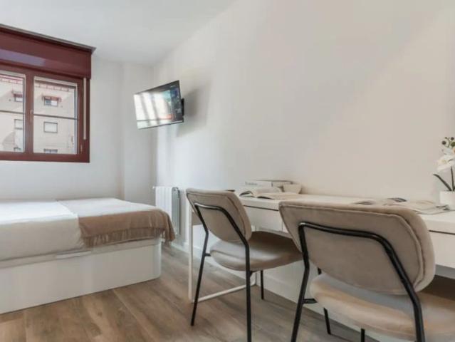 Room in a shared 7 bedroom apartment for rent in San Isidro
