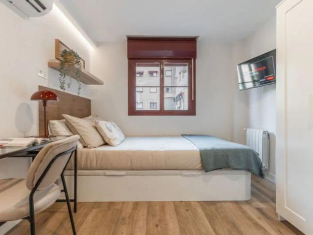 Room in a shared 7 bedroom apartment for rent in San Isidro