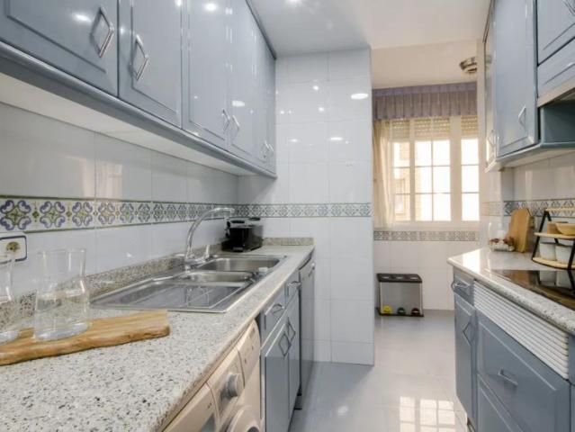 Room in a shared 7 bedroom apartment for rent in Pacífico