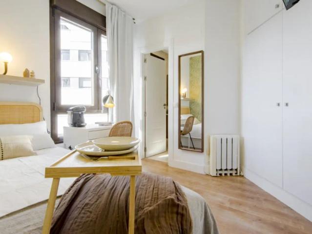 Room in a shared 7 bedroom apartment for rent in Peñagrande