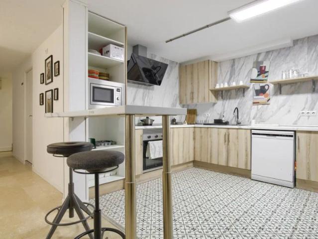 Room in a shared 7 bedroom apartment for rent in Piovera, all bills included