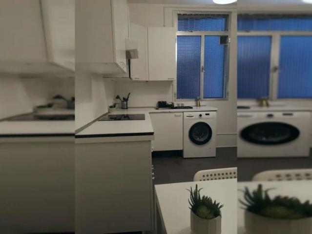 Room in a shared 7 bedroom apartment for rent in Recoletos, professionals and students only