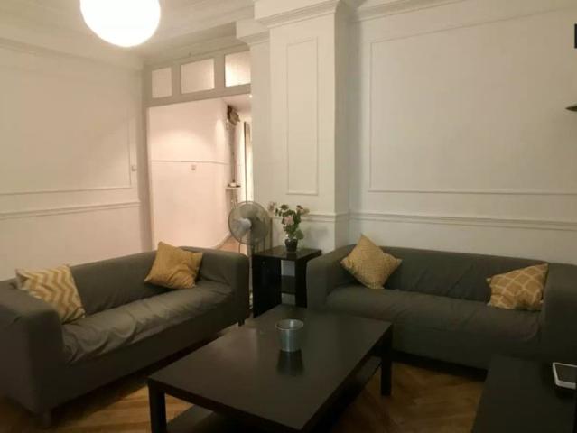 Room in a shared 7 bedroom apartment for rent in Trafalgar