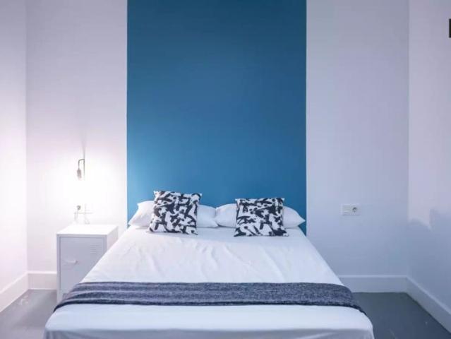 Room in a shared 8 bedroom apartment for rent in La Xerea, Valencia, students and professionals welcome
