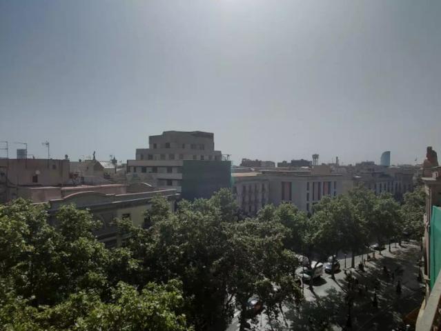 Room in a shared 9 bedroom apartment for rent in El Gòtic, bills included