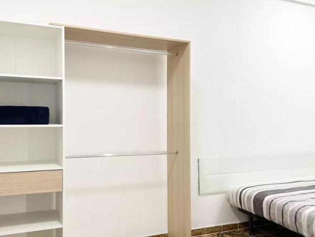 Room in a shared 9 bedroom apartment for rent in Universidad