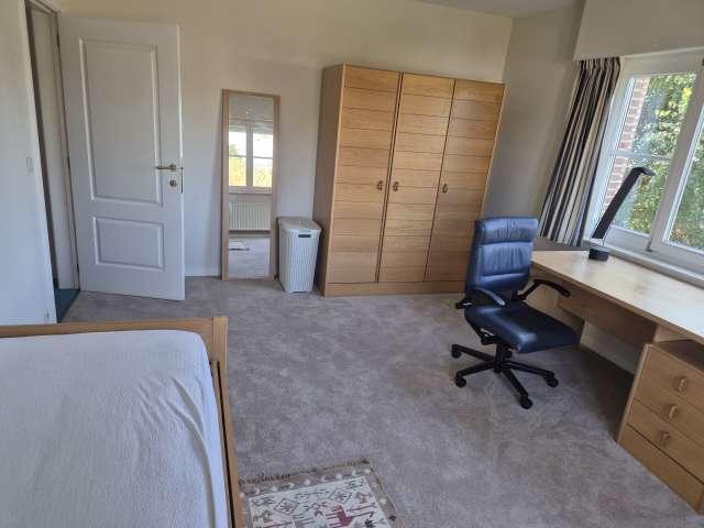Room in beautiful house for rent in Putdaal