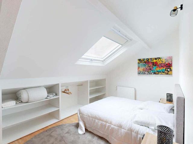 Room in Boulevard Auguste Pageot, Nantes for 430 m² with 15 bedrooms