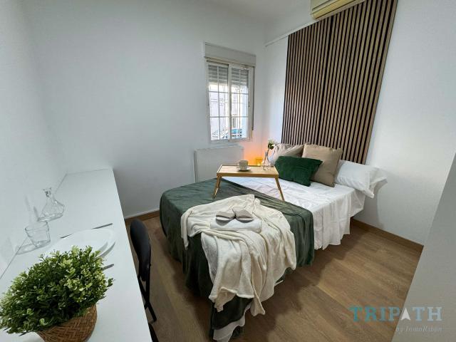 Room in Calle Fitero, Madrid for 80 m² with 4 bedrooms