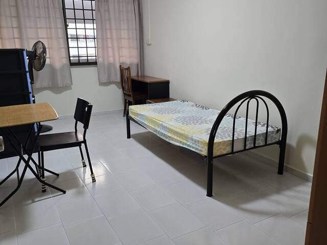 room in jurong west