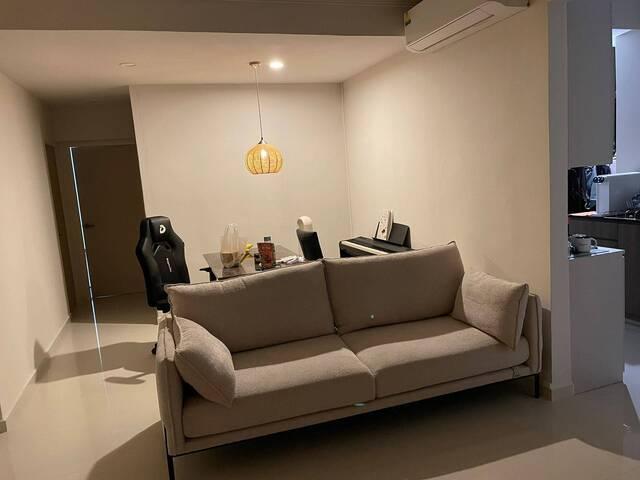 room in prime Orchard area