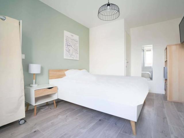 Room in Rue Corbet, Lille for 150 m² with 7 bedrooms