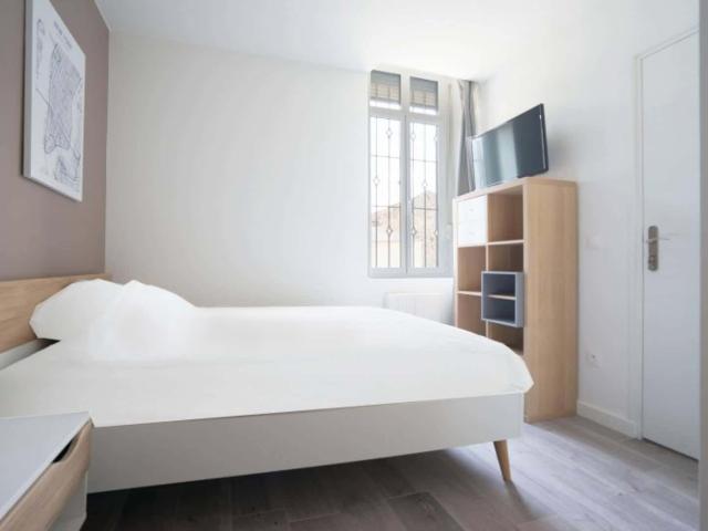 Room in Rue Corbet, Lille for 150 m² with 7 bedrooms