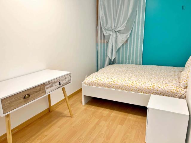 Room in Rue de Valenciennes, Gagny for 300 m² with 13 bedrooms
